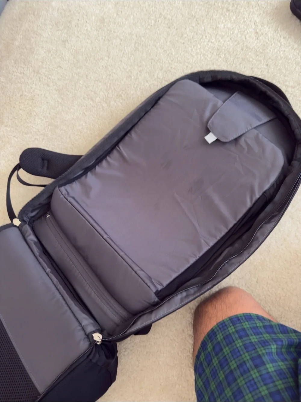 OSPREY NEBULA 34L ORIGINAL VERSION - DEADSTOCK - BLACK LAPTOP BACKPACK